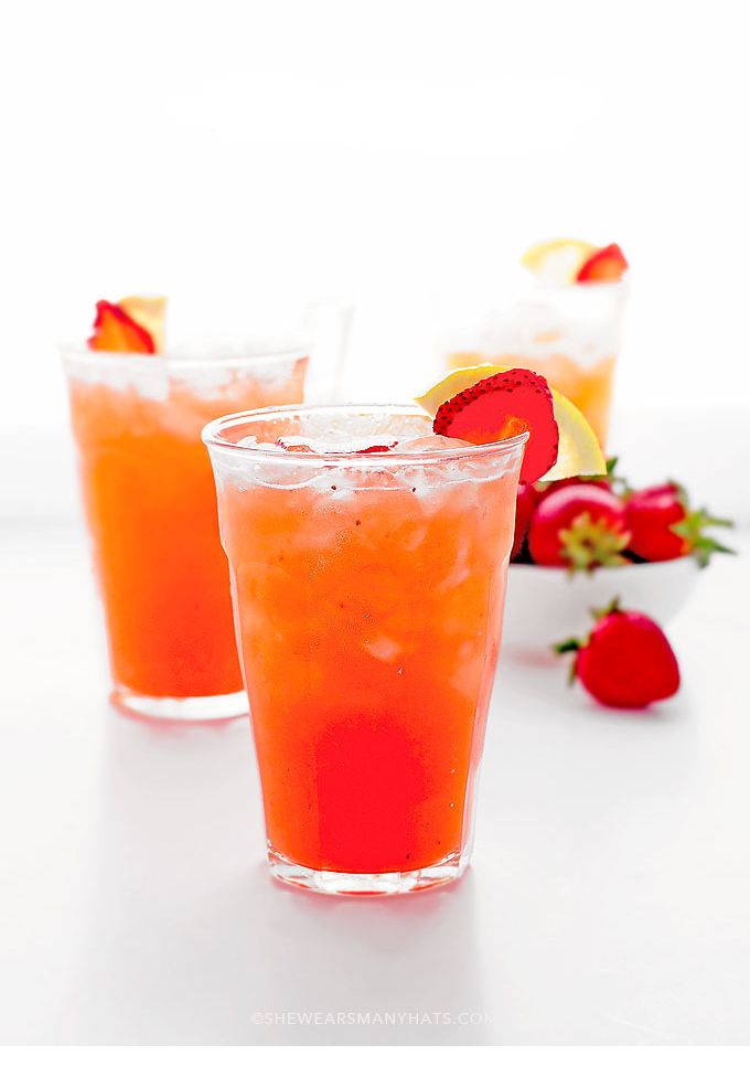 fresh squeezed strawberry lemonade